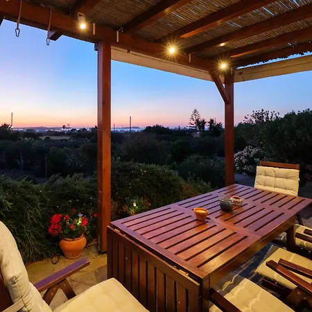 Noho Pounda House 3 Bedroom Holiday home Parikia (Paros)